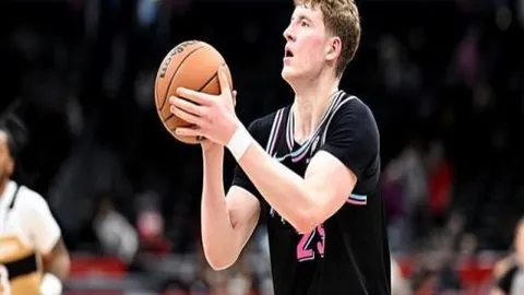 斯科尔斯：球员不应过多听取退役名宿意见